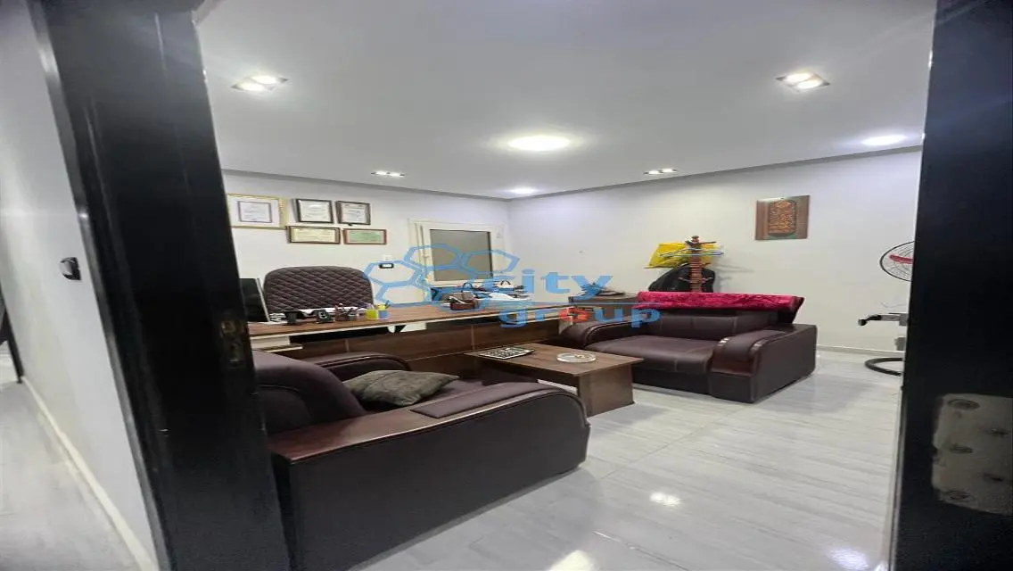 Office for Rent - 150 Square Meters in a Prime Location