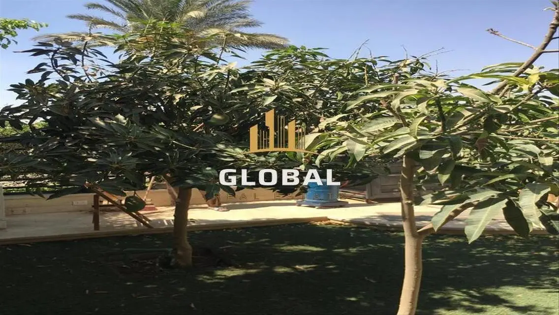 Luxury Villa for Sale at 65,000 EGP - Prime Location with Private Garden and Shared Pool