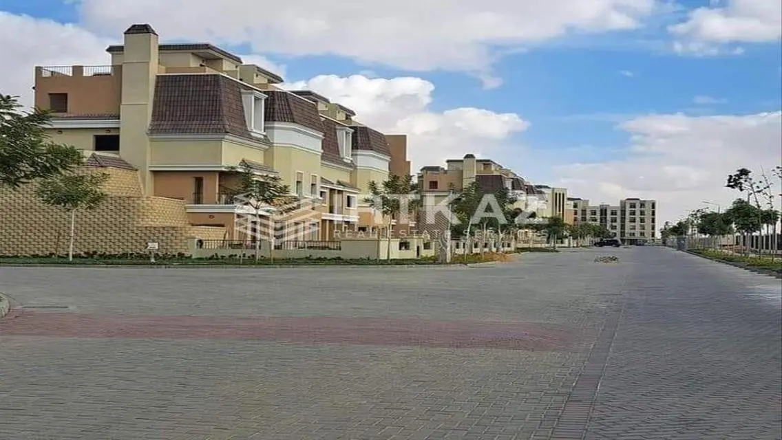Luxurious Villa for Sale with Stunning Lake View