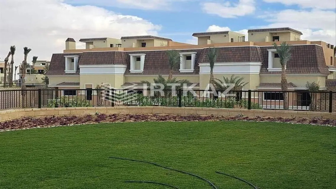 Luxurious Villa for Sale with Stunning Lake View