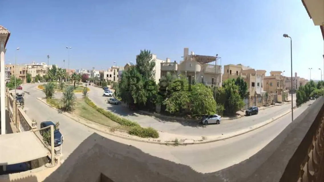 شقة فاخرة للبيع بمساحة 3 غرف مع إطلالة رائعة