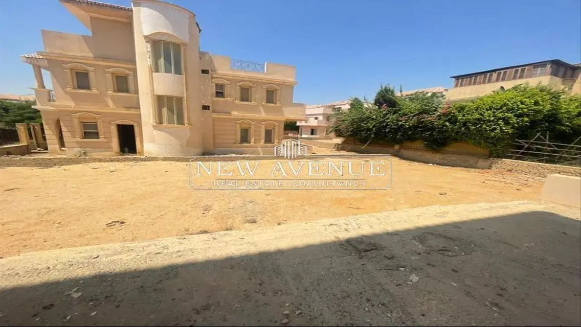 شقة فاخرة للبيع بمساحة كبيرة تجاوز 700 متر