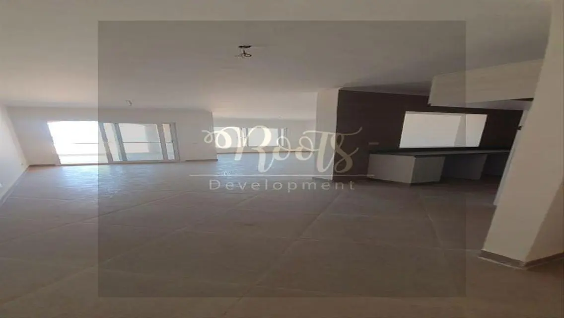 Luxury Apartment with Balcony - 200 sqm