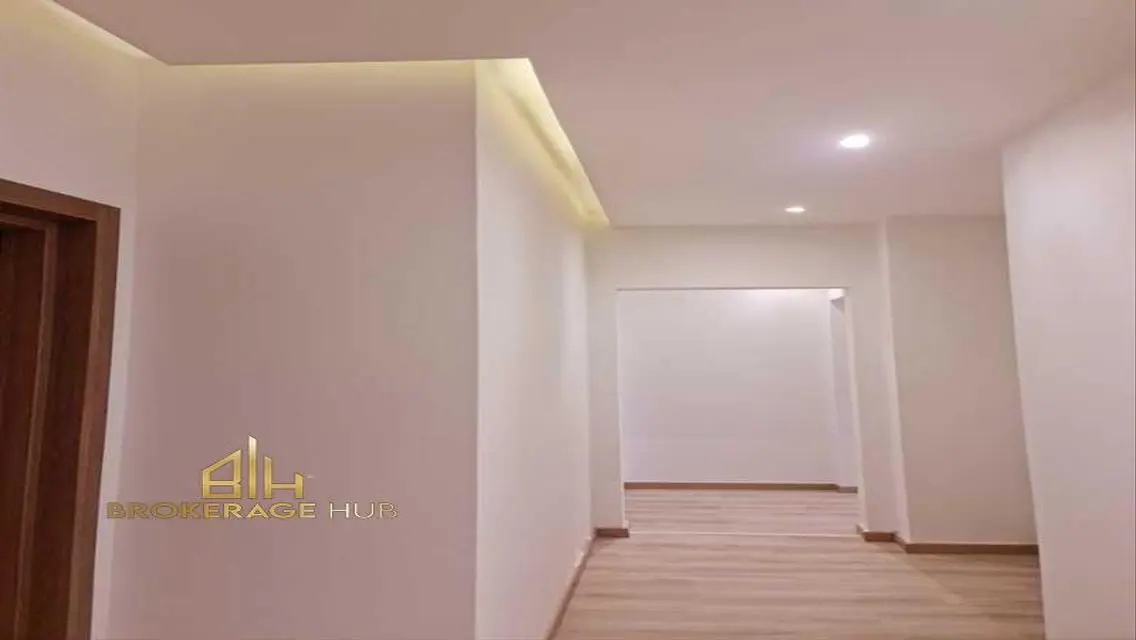شقة فاخرة للإيجار بمساحة 205 متر