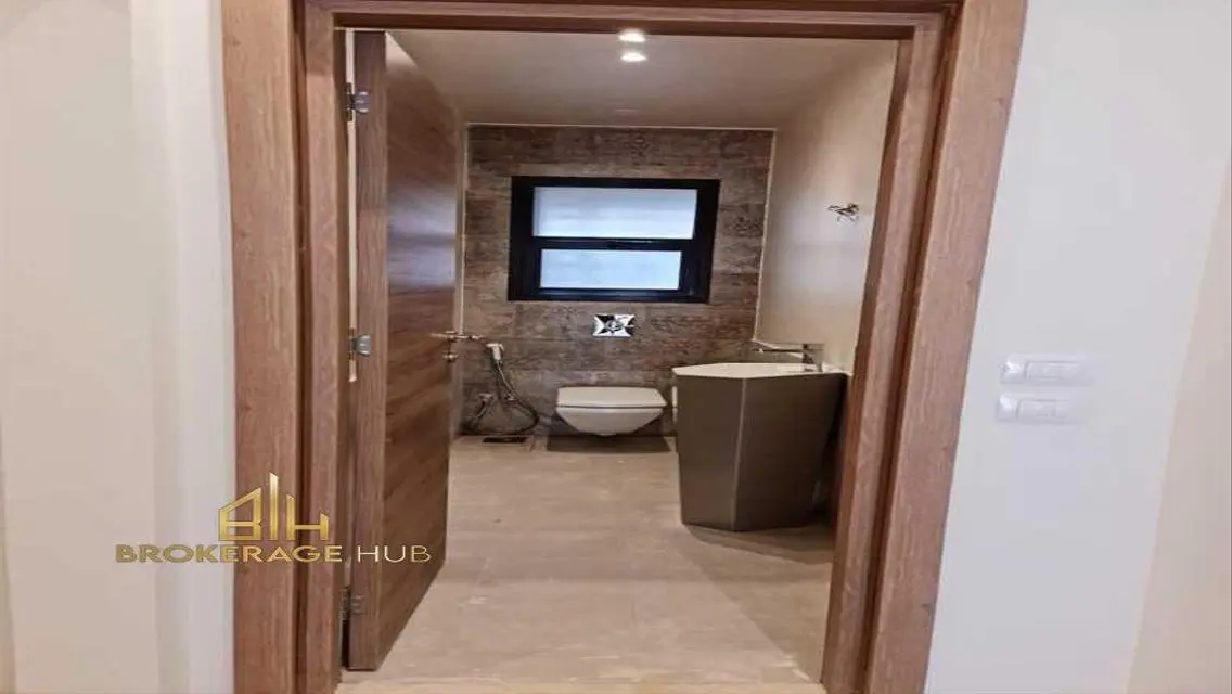 شقة فاخرة للإيجار بمساحة 205 متر