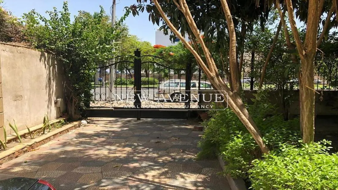 Luxury Villa for Sale - 1000 sqm Space