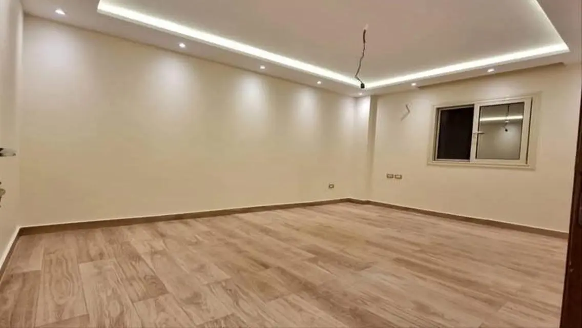 شقة رائعة بحجم 200 متر للبيع