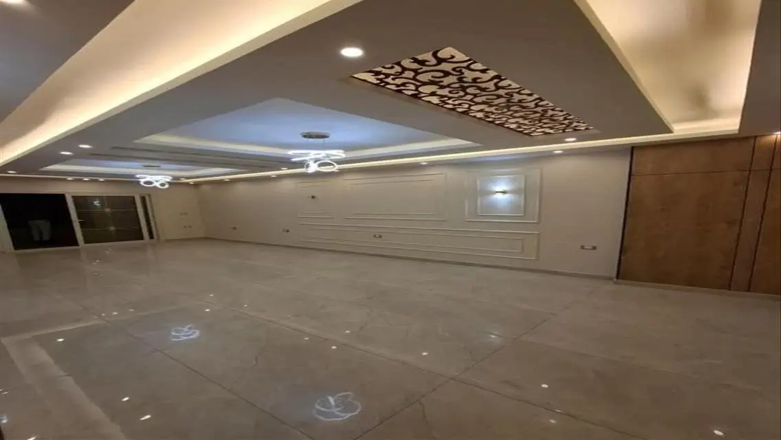 شقة رائعة بحجم 200 متر للبيع