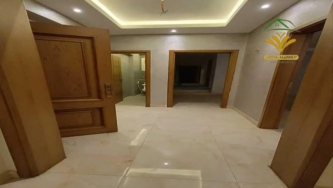 شقة فاخرة في بالم هيلز