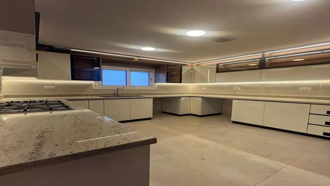 Luxury Apartment for Sale in Al Rehab - 248 Meters