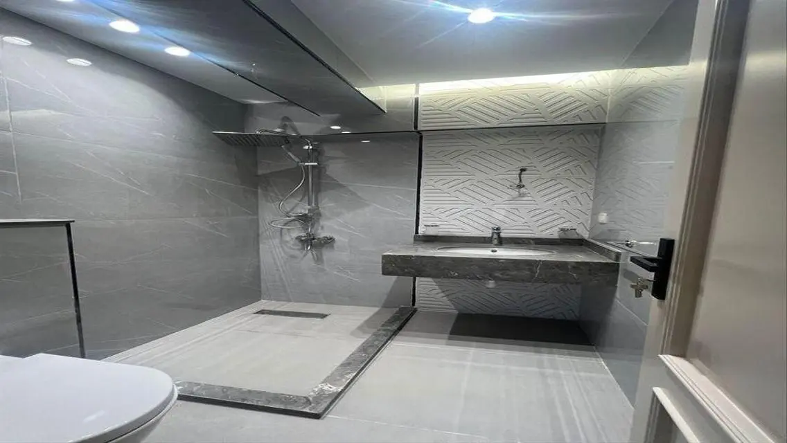 Luxury Apartment for Sale in Al Rehab - 248 Meters