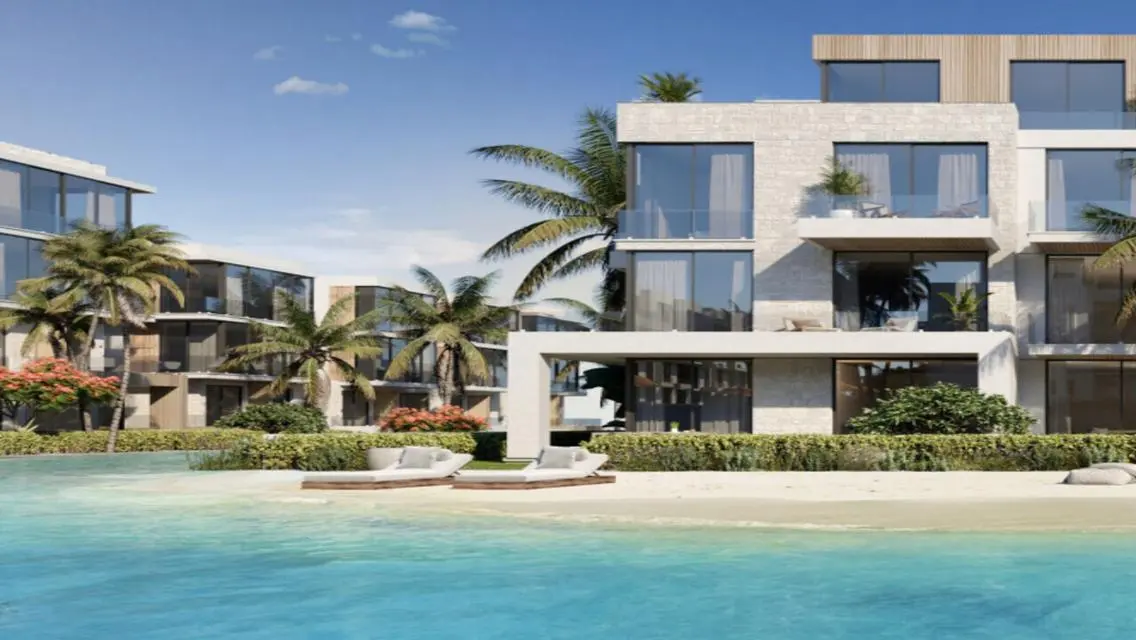 Luxury Villa for Sale by the Lakes