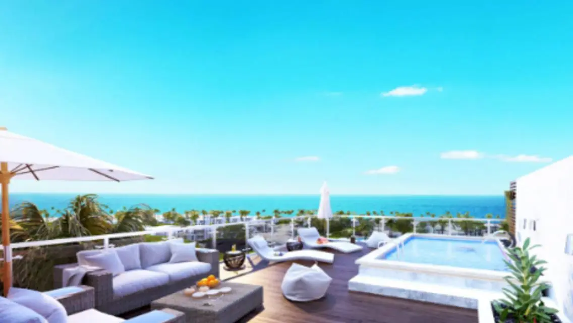 Luxury Villa for Sale by the Lakes