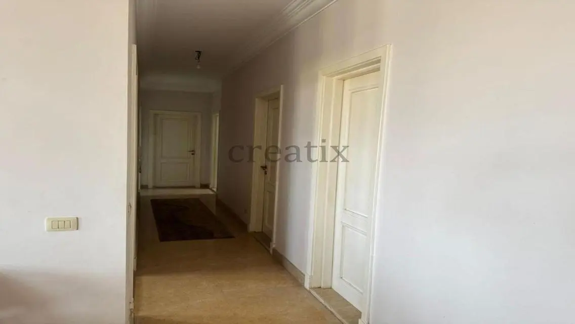 Luxury Villa for Sale in the Heart of the City