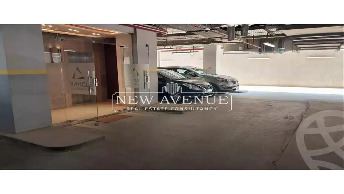 فرصة استثمارية مميزة بمساحة واسعة