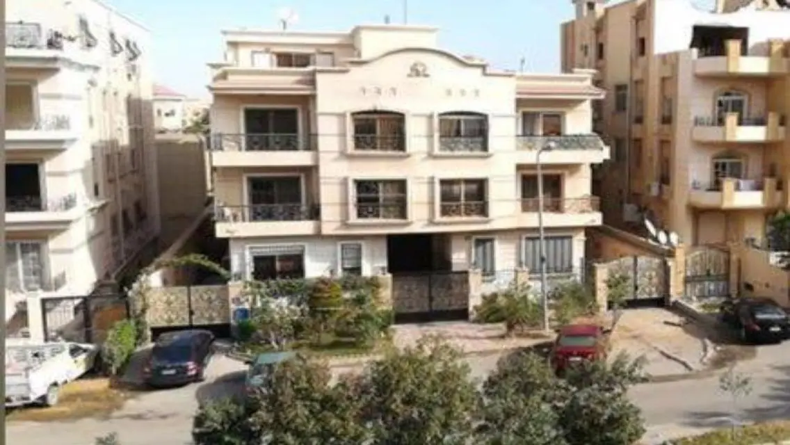 Luxurious 4-Bedroom Apartment with Stunning Views