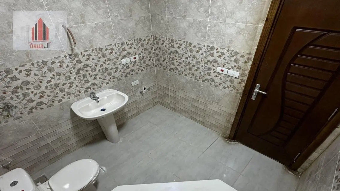 Spacious 1 Bedroom Apartment with Stunning Views