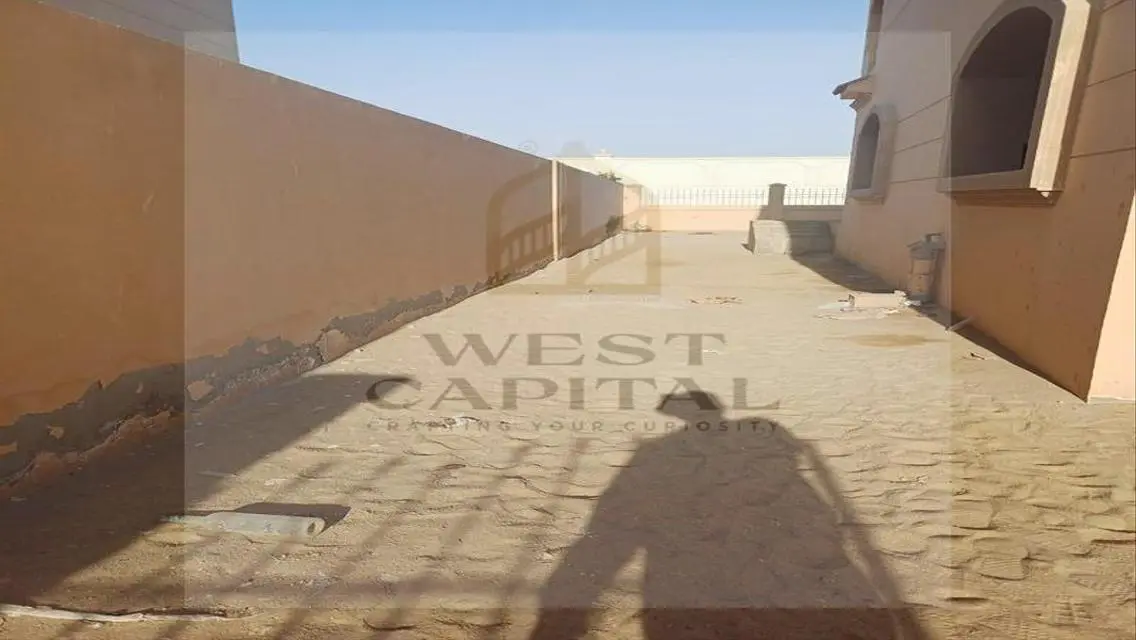 Luxury Villa for Sale with Ample Space