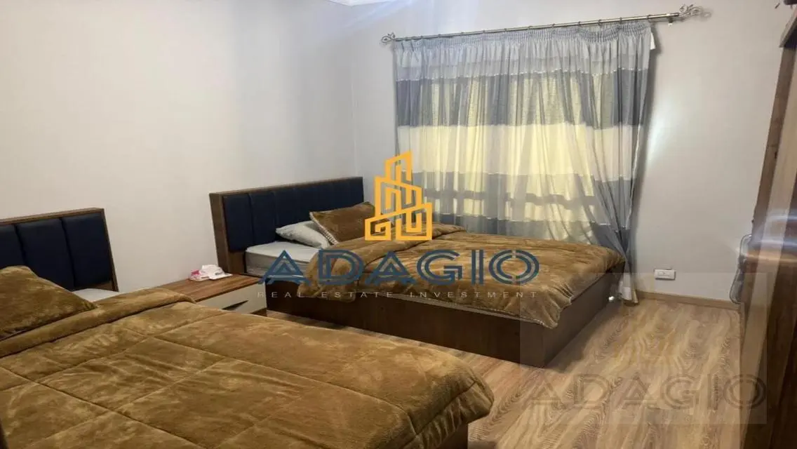 بنتهاوس فخم للبيع في بيفرلي هيلز