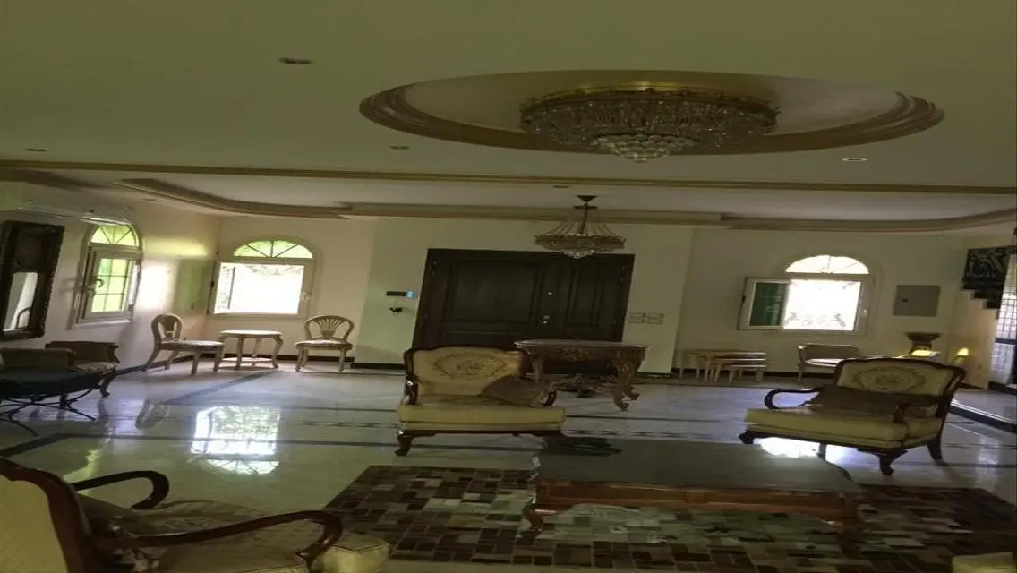 شقة فاخرة للبيع بمساحة واسعة