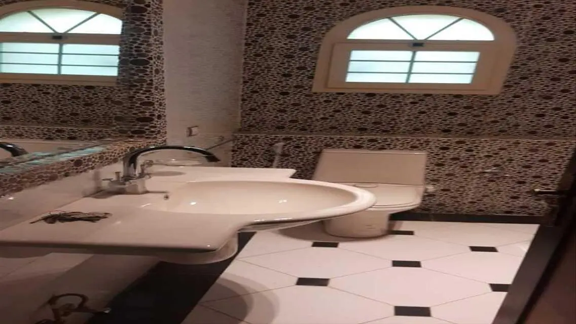 شقة فاخرة للبيع بمساحة واسعة