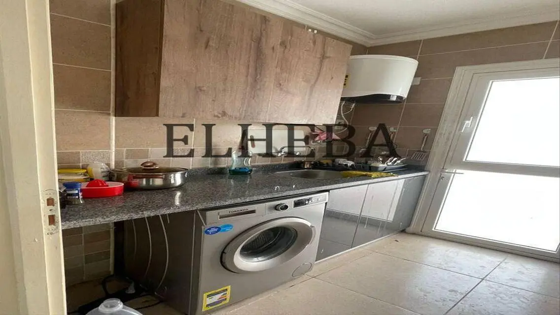 فرصة استثمارية مميزة في B12