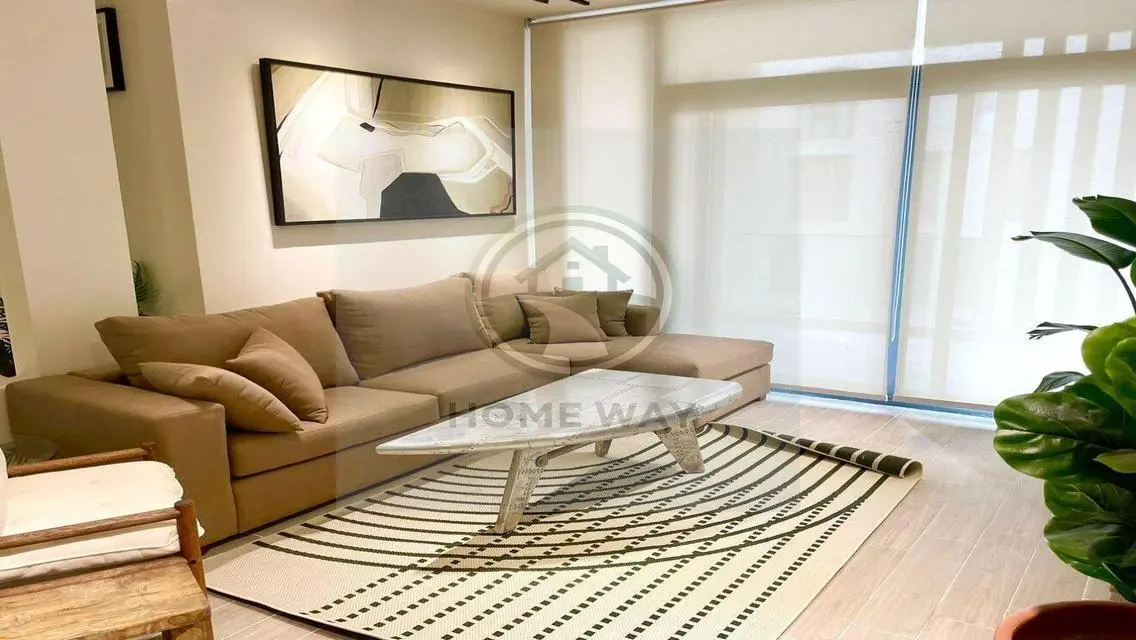شقة مميزة للإيجار بتجهيزات رائعة في قلب المدينة