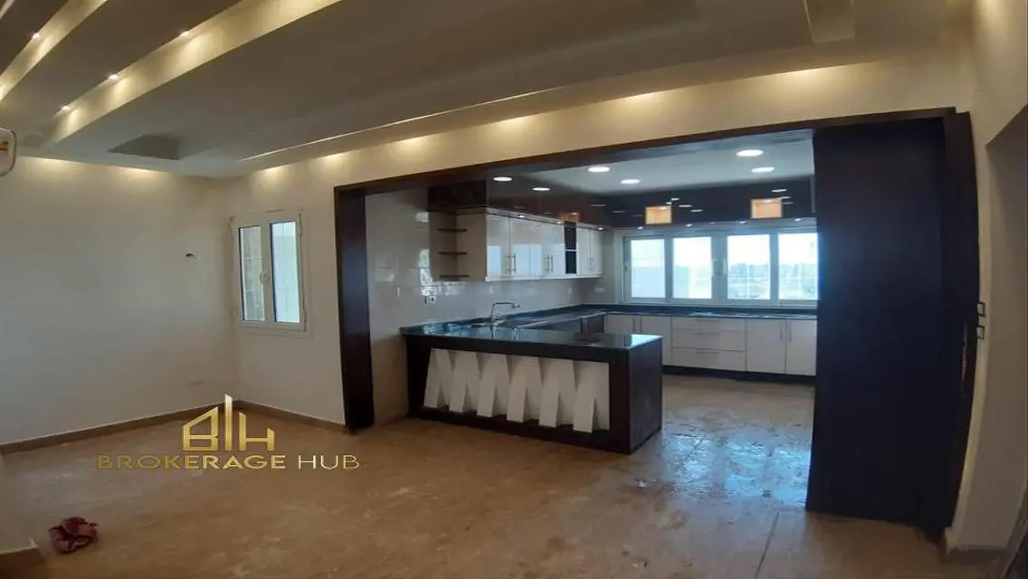 Semi-Furnished Apartment in Hyde Park with Premium Features
