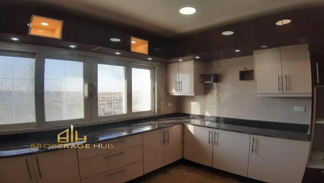 Semi-Furnished Apartment in Hyde Park with Premium Features
