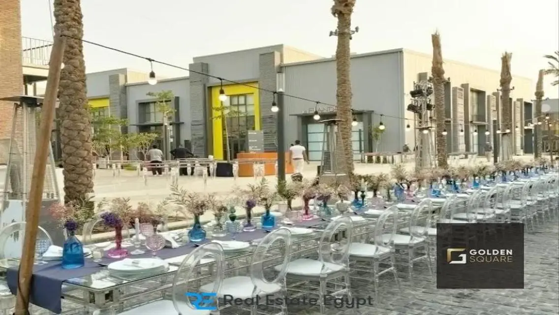 Luxury Apartment with Private Garden and Pool