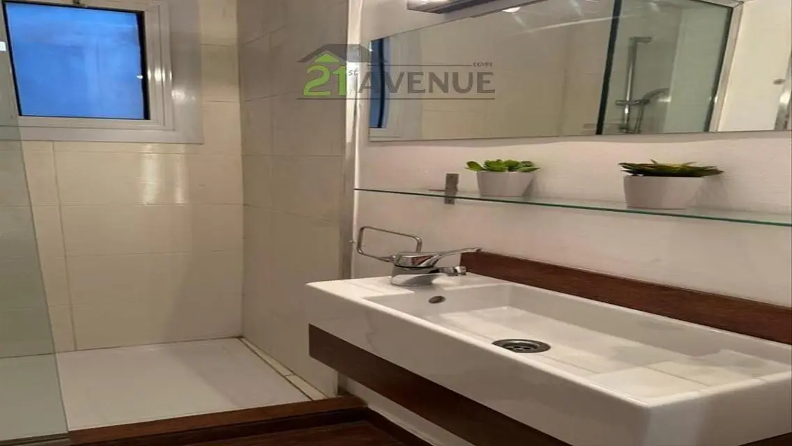 Stunning 2 Bedroom Apartment