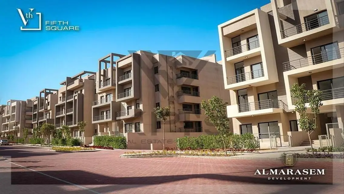 Luxury Villa in Al-Marasem Compound - Fifth Square