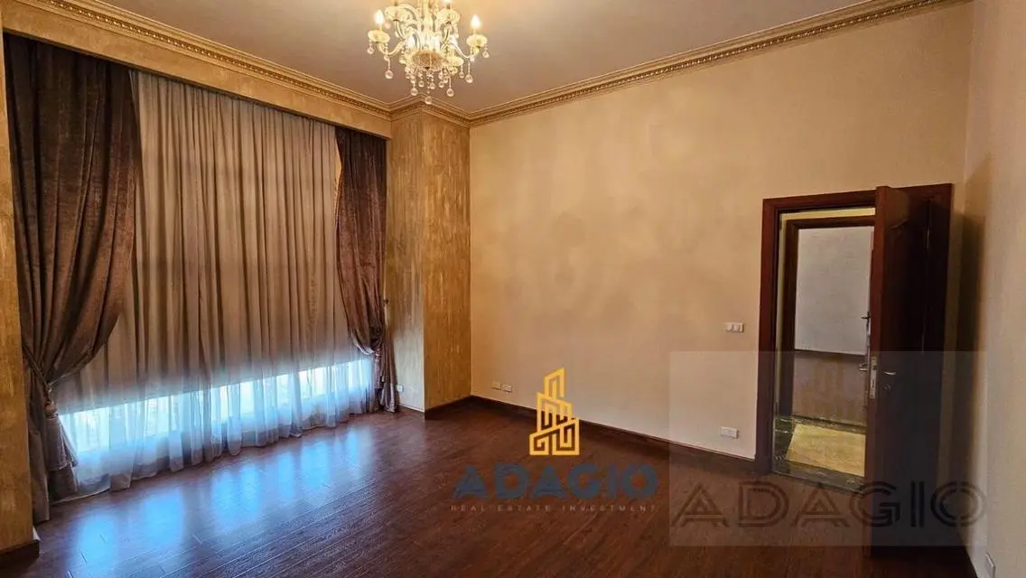 فيلا للايجار بإطلالة على الجولف في أليجريا