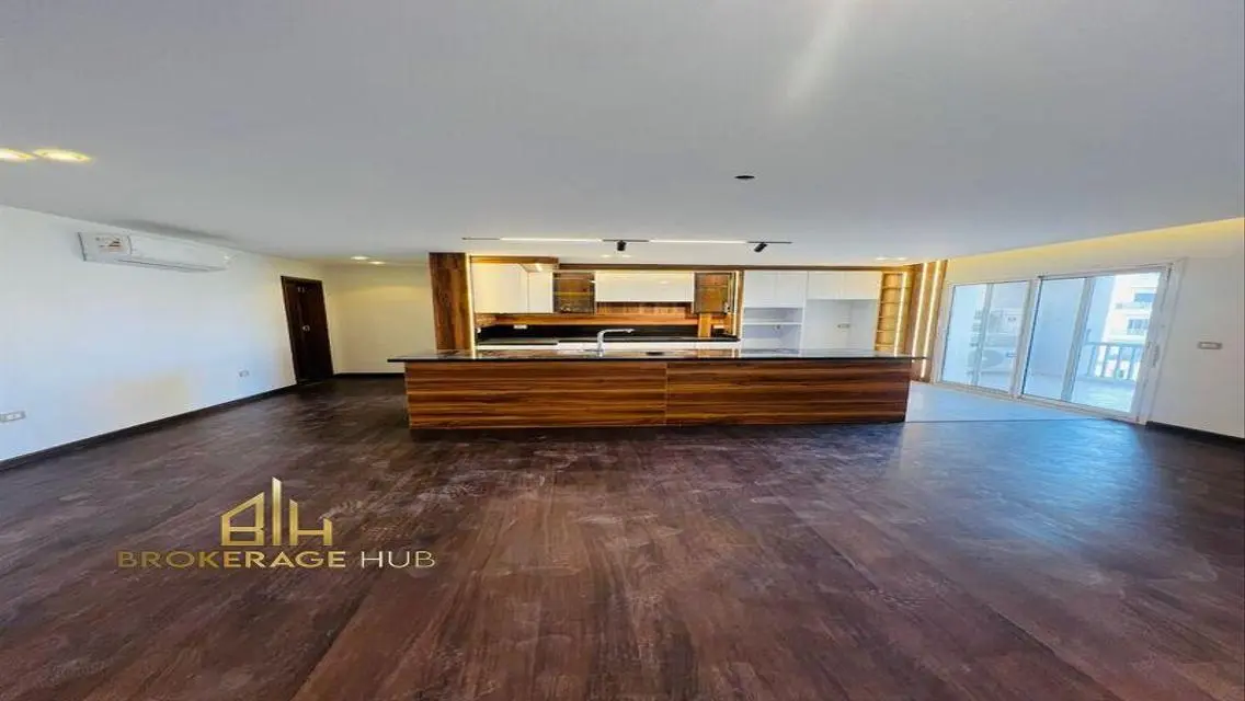 Stylish Studio for Rent with 161 SQM in Vibrant Location