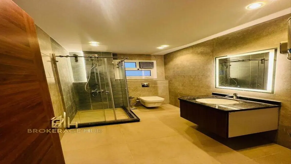 Stylish Studio for Rent with 161 SQM in Vibrant Location