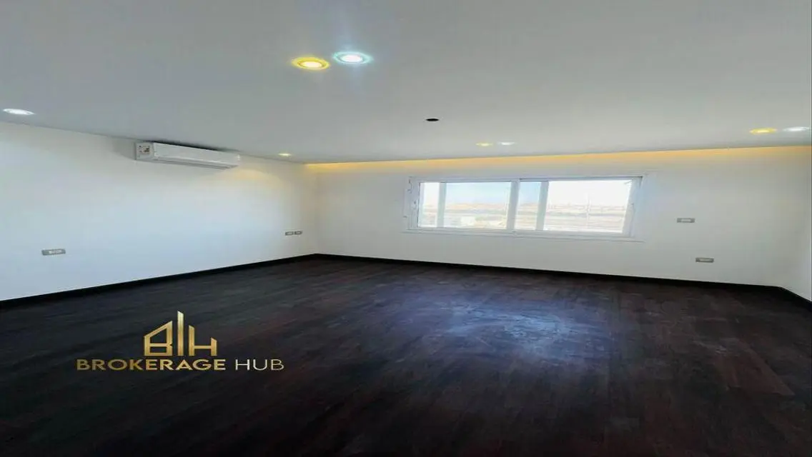 Stylish Studio for Rent with 161 SQM in Vibrant Location