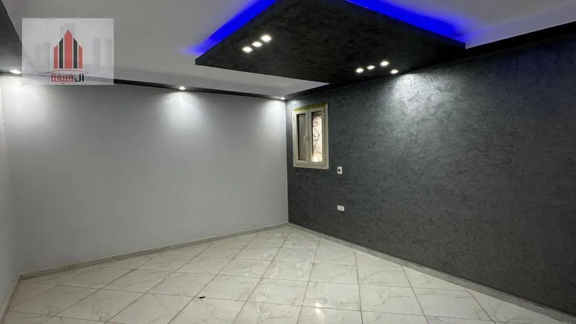 شقة فاخرة بمساحة واسعة للبيع
