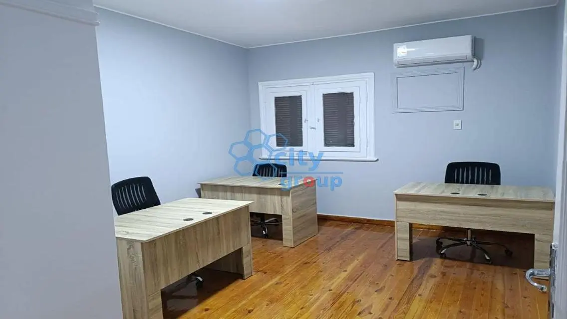 شقة متميزة للبيع بمساحة 350 متر