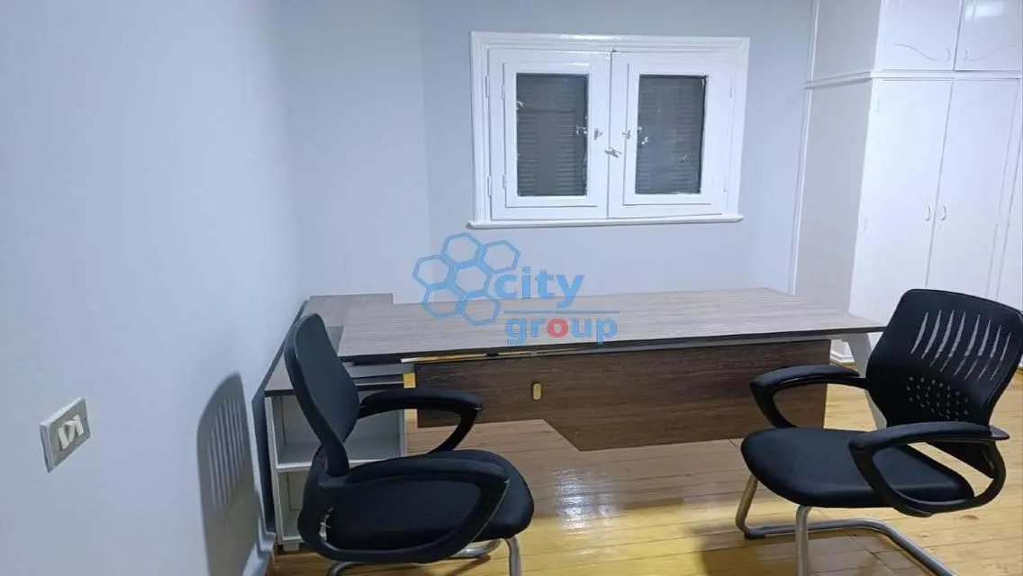شقة متميزة للبيع بمساحة 350 متر