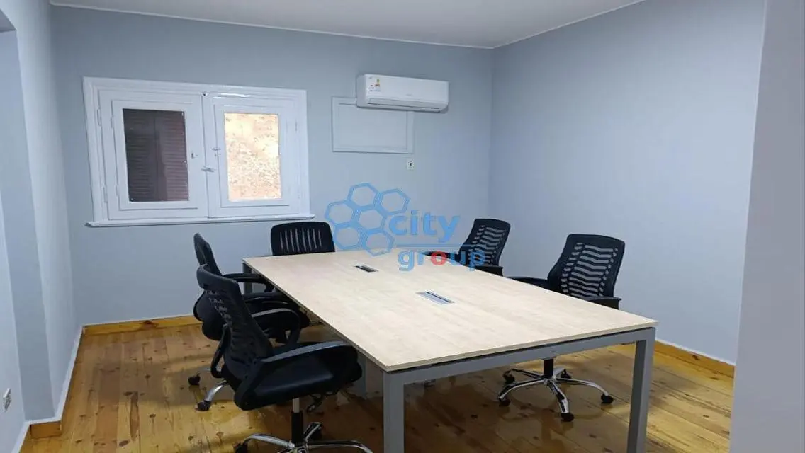 شقة متميزة للبيع بمساحة 350 متر