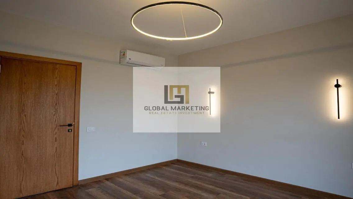 Luxury Apartment with Central Air Conditioning & Outstanding Amenities