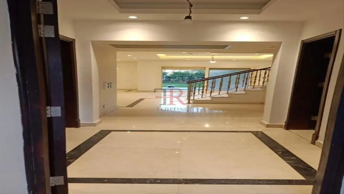 Luxury Apartment with Spacious Design and Private Garden