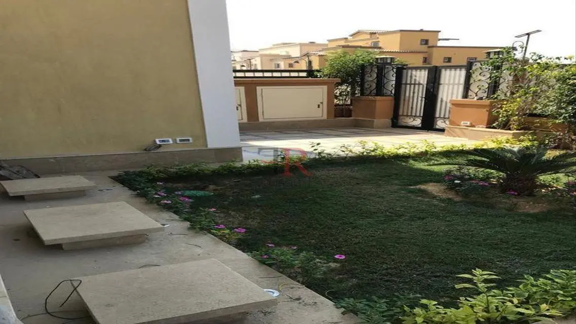 Luxury Apartment with Spacious Design and Private Garden