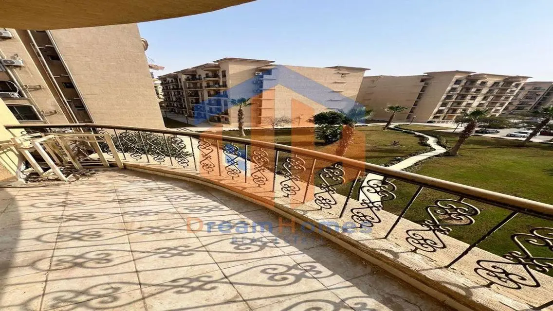 شقة فخمة للبيع في موقع متميز