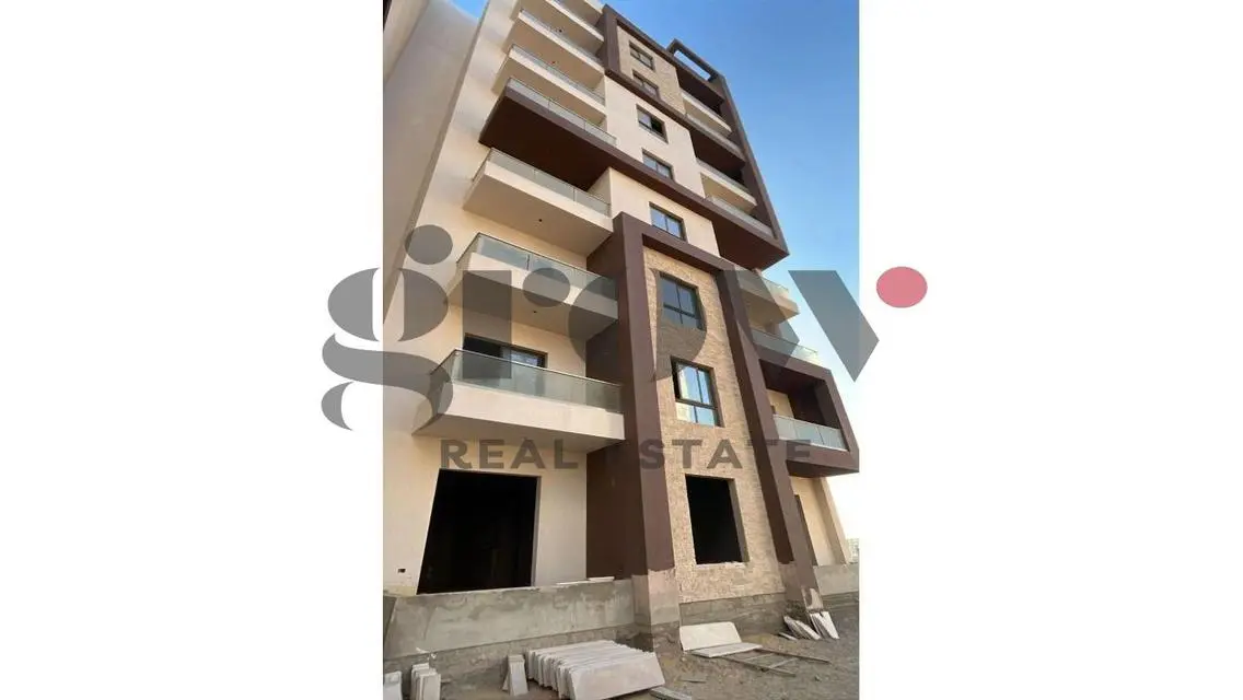 Luxurious Apartment with Spacious Design in Prime Location