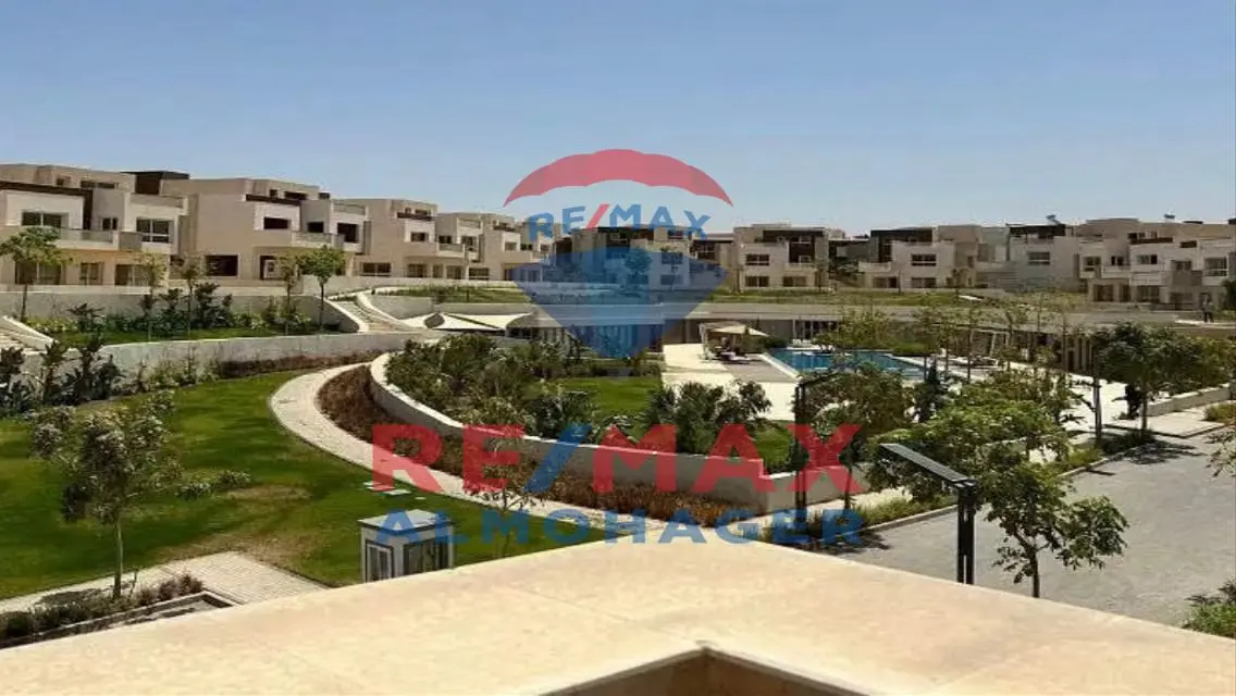 شقة فاخرة بمساحة واسعة في موقع مميز
