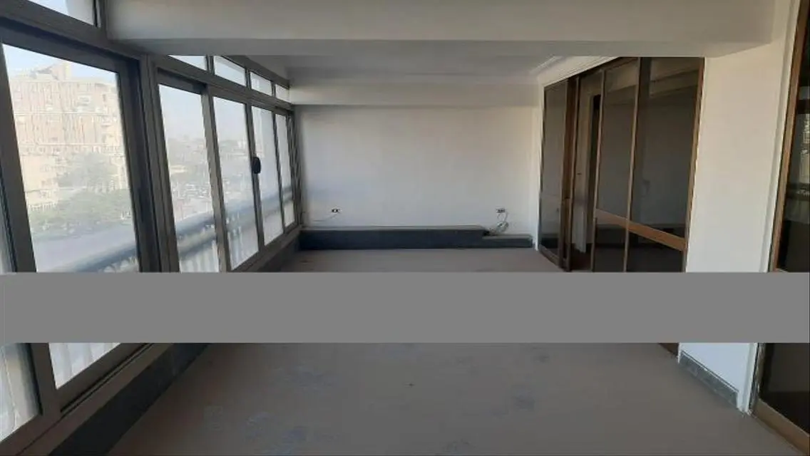 Stunning 3-Bedroom Apartment with Luxury Amenities