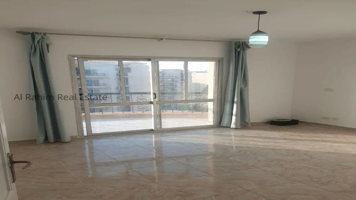 Luxurious Apartment with Spacious Comfort - 5,500,000 EGP