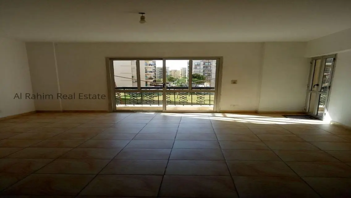 Luxurious Apartment with Spacious Comfort - 5,500,000 EGP