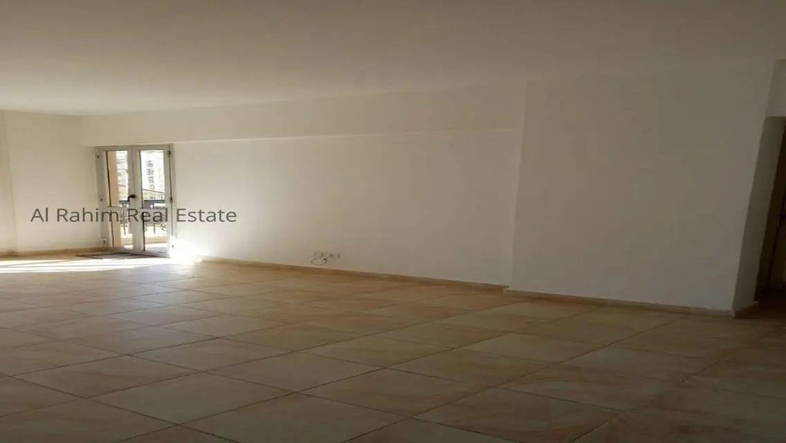 Luxurious Apartment with Spacious Comfort - 5,500,000 EGP